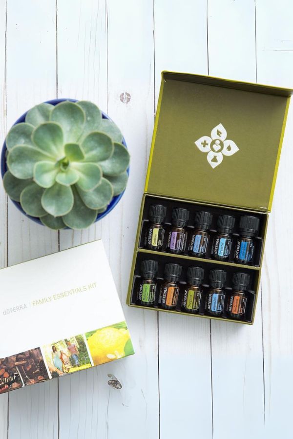 doTERRA Family Essentials Kit | doTERRA – Shop dōTERRA Essential Oils