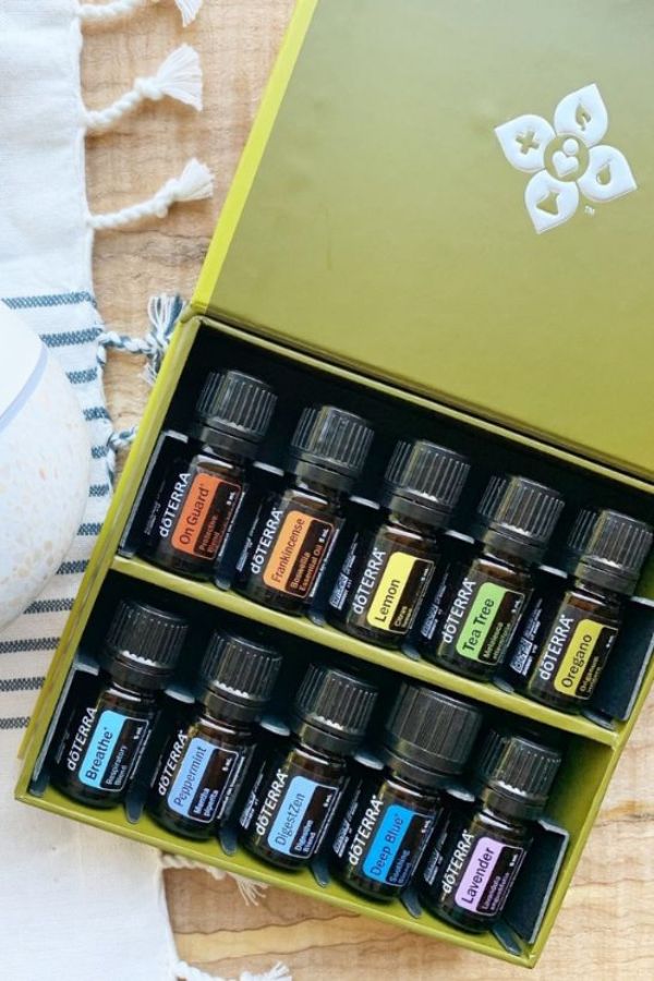 ドテラ　ファミリーエッセンシャルズキット  正規品 ファミリー エッセンシャルズキット - doTERRA TIMES